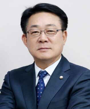 허종식 "인천 수출의 두 축…반도체가 끌고 ‘중고차‧K-뷰티’가 밀었다