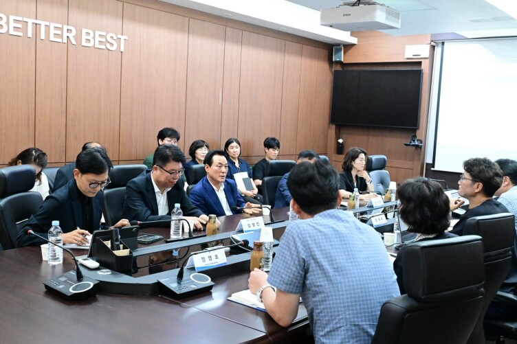 백성현 시장, 2차전지 선도기업 루트...