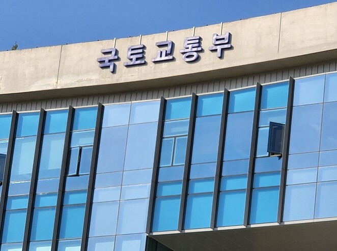 홍지선 국토교통부장관, 3대 메가프로젝트 이행을 위한 호남권 반도체 첨단 국가산단 현장점검